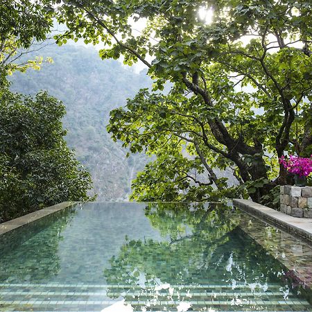 Taj Rishikesh Resort And Spa Dehradun Exteriör bild